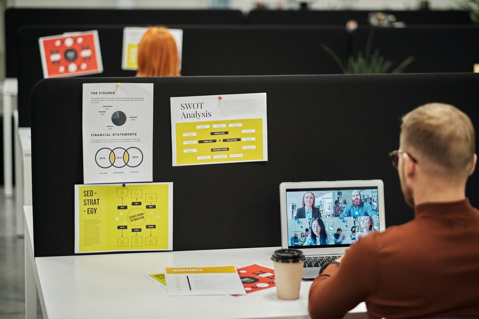hybrid working office - Photo: Jack Sparrow / Pexels