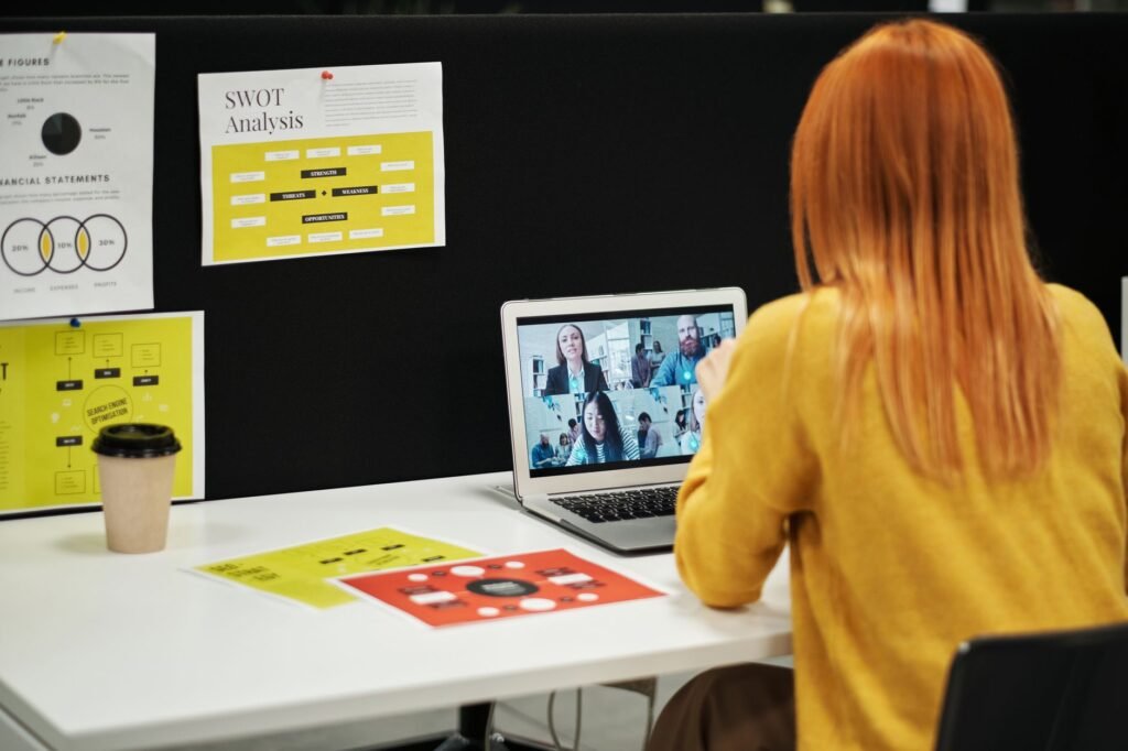 remote work collaboration - Photo: Jack Sparrow / Pexels