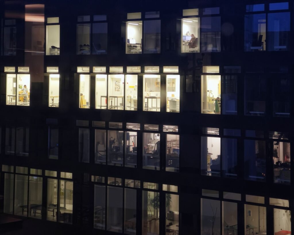 corporate office wellness - Photo: Carsten Ruthemann / Pexels